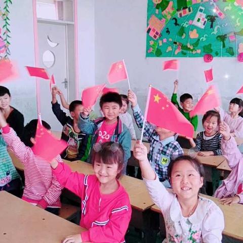 齐海中心幼儿园一年级庆祝“十月一日”国庆节