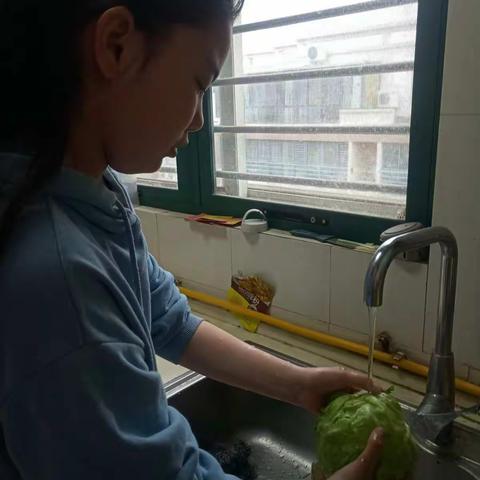 濮阳市油田第二小学四七班刘艺琳