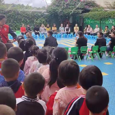 师旗社区幼儿园，中一班“花好月圆庆中秋”暨家长半日开放活