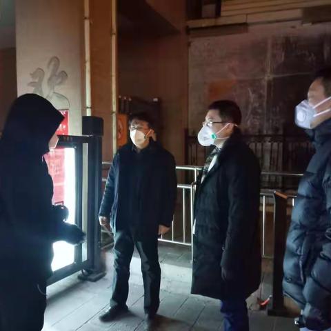 东升镇党委书记武凯带队督导夜查疫情防控工作