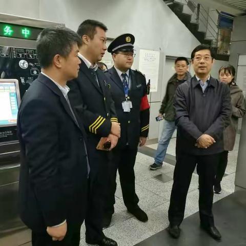 区政协主席傅首清赴五道口城铁口检查指导安保工作