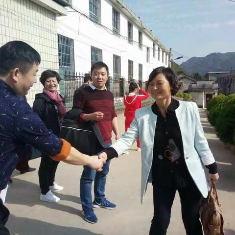 省扶贫工作督查组到兴田学校督查教育扶贫工作