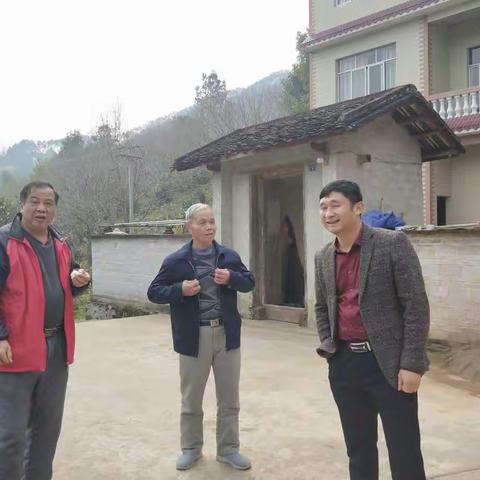 送温暖，暖人心——陈塘镇小学开展慰问退休老师“暖人心”活动