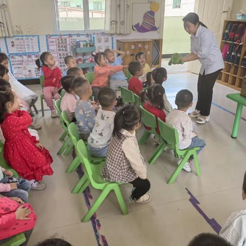 寨底启智幼儿园中班第九周成长花絮—-《自然心·教育爱》主题之（大鳄鱼）（谁是大嘴巴）导入环节