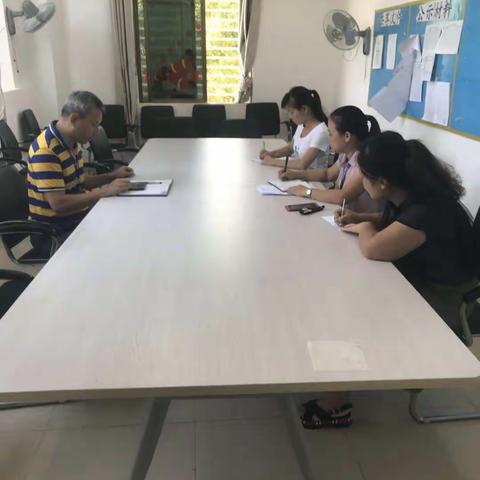 王业奖副局长到我园进行招生纪律提醒会