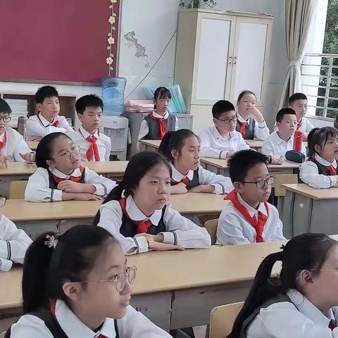 家长讲堂——晋江市实验小学601中队学习《电的常识》