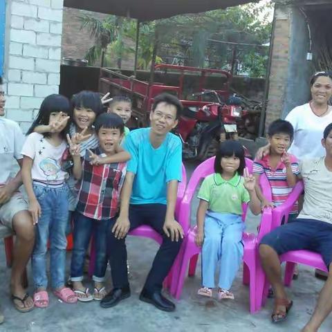 英州镇新坡小学扶贫活动