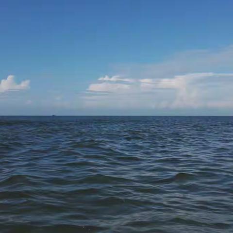 无名岛沉没了😔，去三千海赶海去😊，摸螺、挖蟹，撒网捕鱼，其乐无穷👍，还有太阳和海沙的印迹……😱