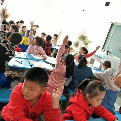 踏风光旖旎语文路，树扎实优秀新课堂 光山县实验中学中年级语文组赛课活动报道