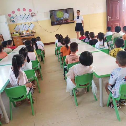 启晨幼儿园大四班庆中秋主题活动