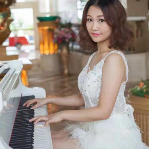 三尺讲台，艺无止境