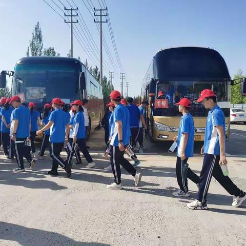 “传承红色基因，做合格接班人”主题实践活动