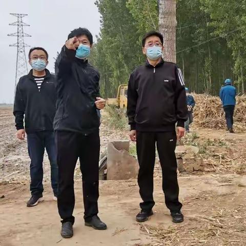 区领导张建军现场协调中节能生物天然气项目高压电力线迁移相关事宜