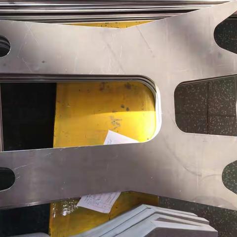 冲压二车间：快来看看👀，这里生产的料件形状真奇特！