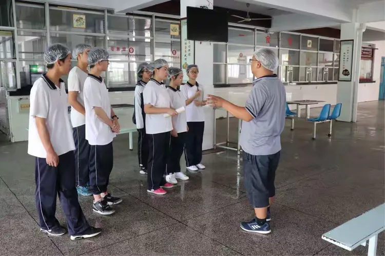 溧阳市戴埠高级中学学生保"胃"战纪实