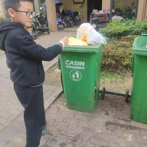 风车坪建元10班7号刘宇辰（寒假生活社区作业）