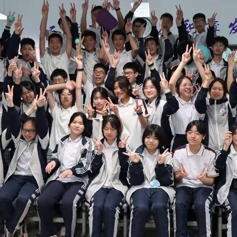 集云实验学校2020级7班青春礼活动班级生日趴