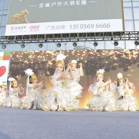 《彩云飞舞蹈》火热招生啦!美丽身姿，完美体形，大胆舞起来