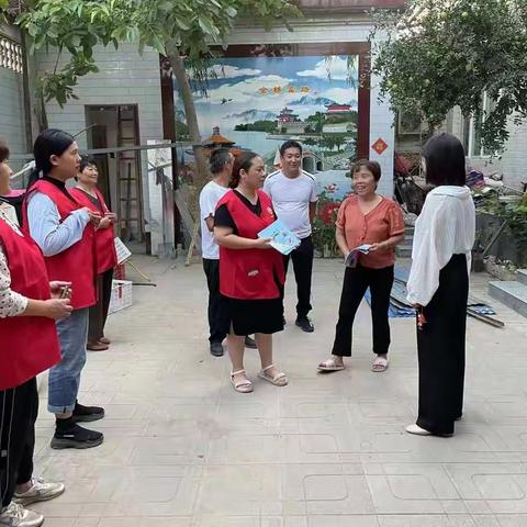 南沿村镇妇联周末不停歇——开展暑期防溺水宣传教育暨入户指导美丽庭院创建工作