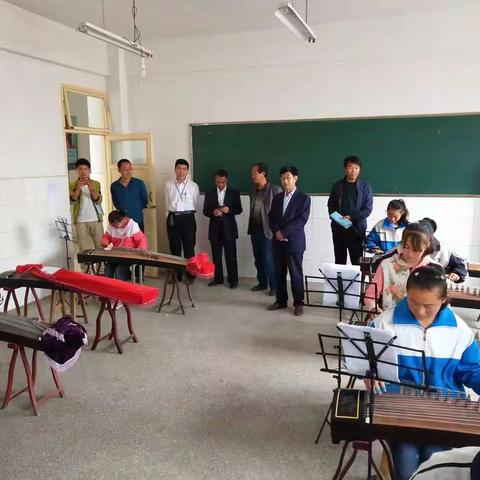 静宁县教育督导团对白草屲初中进行2018年春季学期教育教学工作综合督导考核
