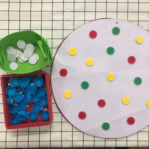 象山县机关幼儿园        自制桌游-找“花蜜”