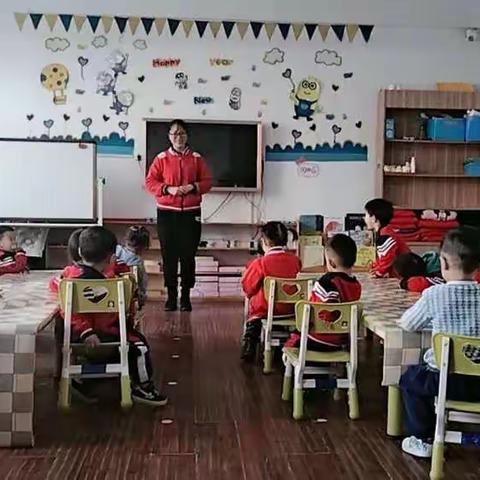 涑水苑幼儿园～朝霞一班（给泡泡穿新衣）