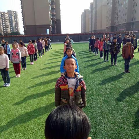 驻马店市第三十八小学三一班第九周小精灵们的生活缩影