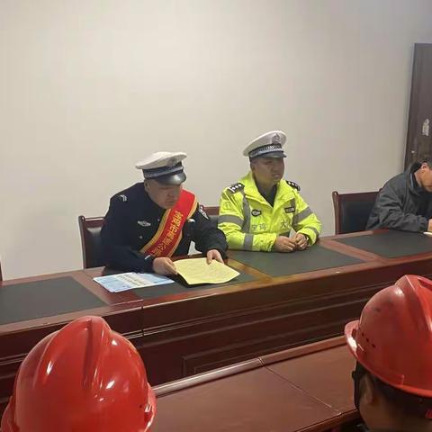 【宝鸡高交大队】高交大队宣讲队深入企业开展交通安全宣传活动