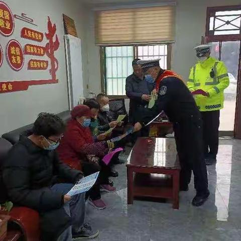 【宝鸡高交大队】高交大队深入社区积极开展“平安春运、交警同行””交通安全宣传活动