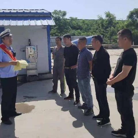 【我为群众办实事】高交大队宣讲队深入企业开展交通安全宣传活动