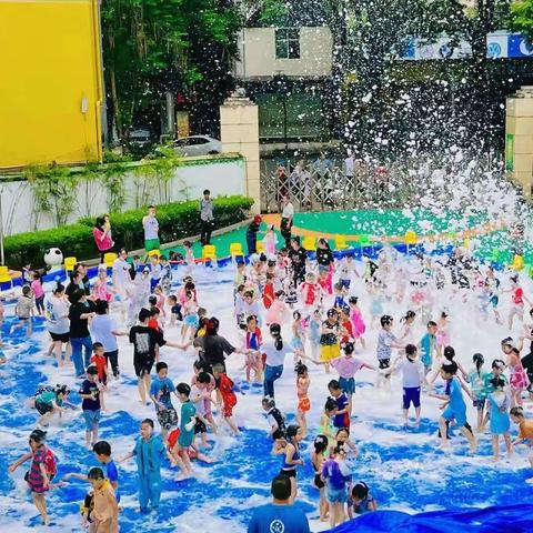 春风十里，不如幼儿园有你~ 景洪市油乡幼儿园的小朋友们六一儿童节快乐呀！