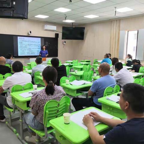 景宁县小学科学举行六年级复习策略研讨活动