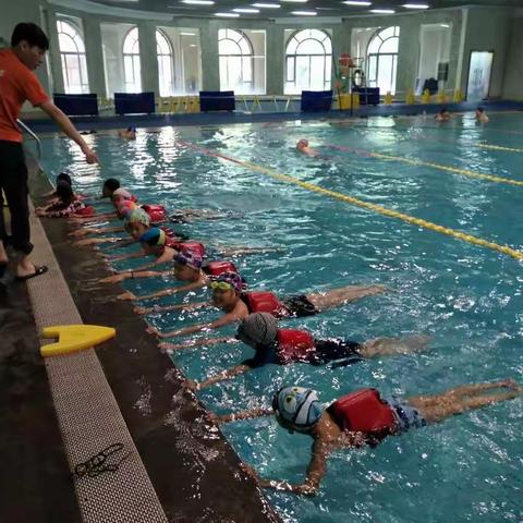 绽放于水光中的花朵们———杏花岭区实验小学4.3班游泳记！