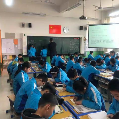 数字中的学问，千山万水正路上——记潍坊美加实验学校小学高年级数学组精磨课