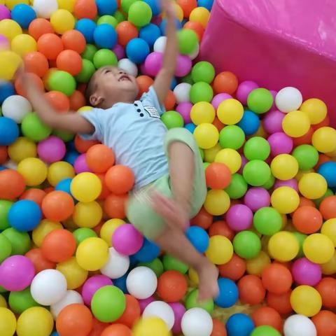 2017.9.4宝贝第一天入园记( ｰ̀εｰ́ )