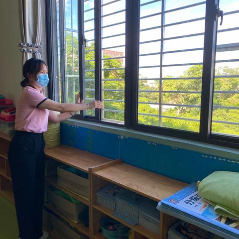 “用心开始，努力前行”—海口市龙桥镇中心幼儿园（文明分园大一班）每日2021年6月15日卫生消毒工作