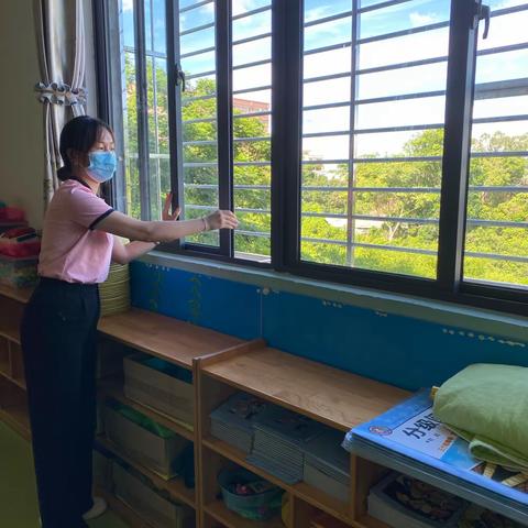 “用心开始，努力前行”—海口市龙桥镇中心幼儿园（文明分园大一班）每日2021年6月22日卫生消毒工作