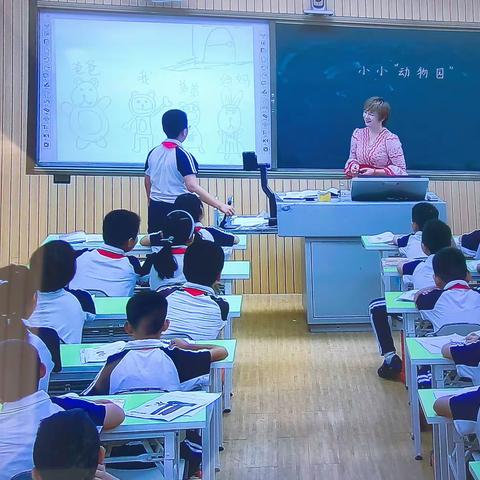 “砥砺前行，赓续接力 ”——海口市第二十五小学师带徒教学研讨活动