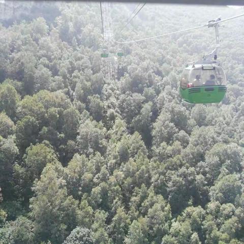 美丽的旅行能叫你心情舒畅，开阔视野，去寻觅大自然的美