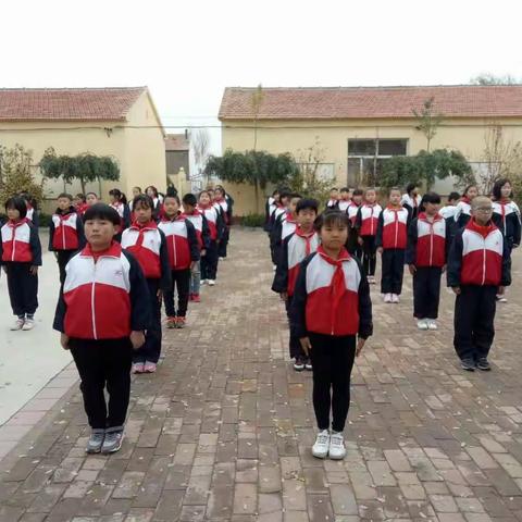 张官屯乡邱庄子小学《五步拳》阶段汇报