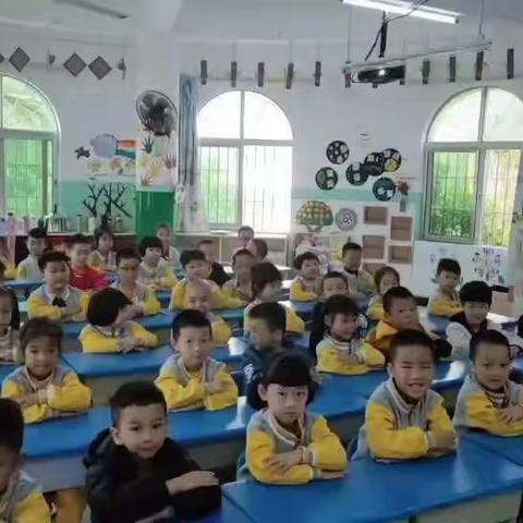 《从心开始-快乐启航》金海幼儿园大大B班开学第一周 精彩回顾