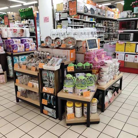1162紫金路店家庭用品均价陈列图片