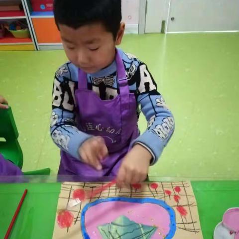 心连心幼儿园特色美术课程