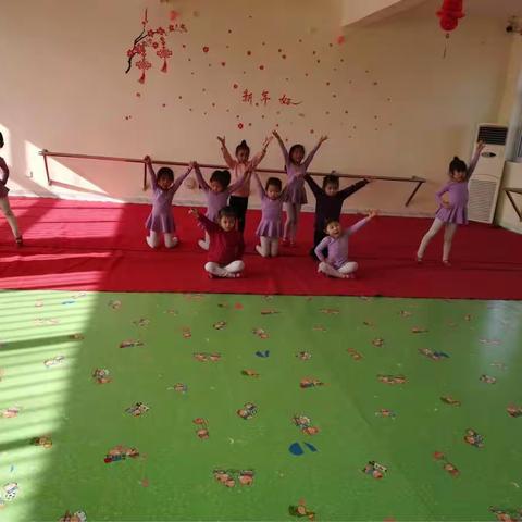 心连心幼儿园特色舞蹈课程