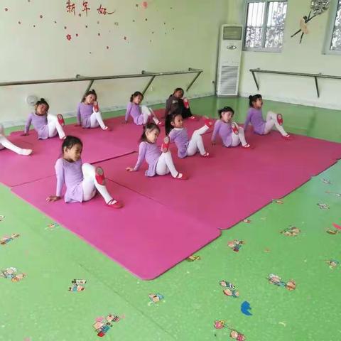 心连心幼儿园特色舞蹈课程