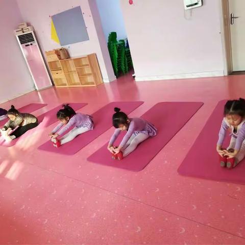 心连心幼儿园特色舞蹈课程