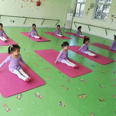 心连心幼儿园特色舞蹈课程