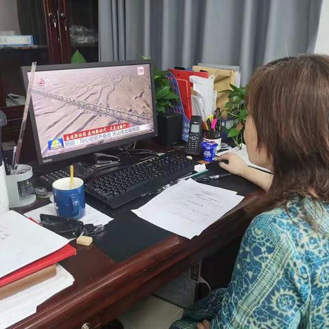 机关后勤服务中心党支部党员观看7.2-7.3新闻联播