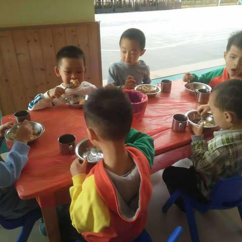 【育蕾幼教-育蕾明珠幼儿园】2022年秋季学期大二班第八周成长记录