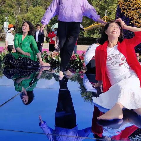 七彩云南玻璃桥